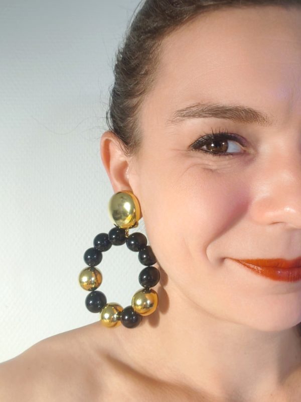 BO Francine Bramli clip grande créole perles noires et dorées