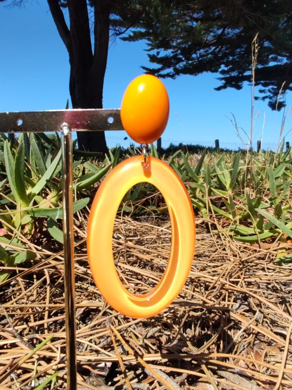 BO Francine Bramli percées créole ovale orange