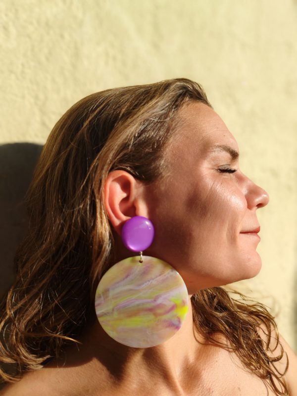 BO Francine Bramli clip disque marbré jaune et violet